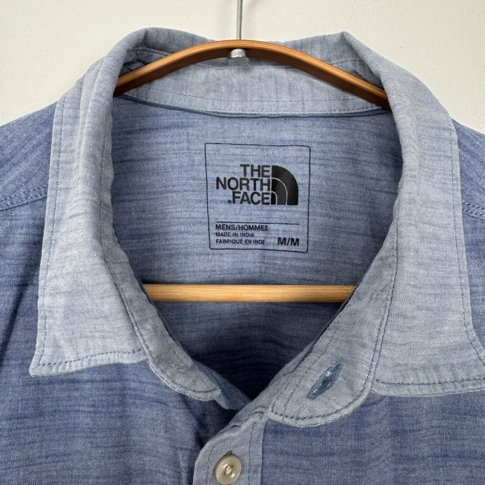 The North Face Mens Short Sleeve Button‎ Up Shirt Blue Chambray Size M